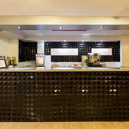 Hotel Familia Conde