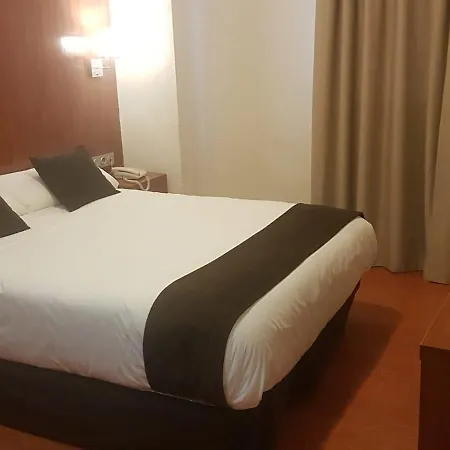 Hotel Familia Conde